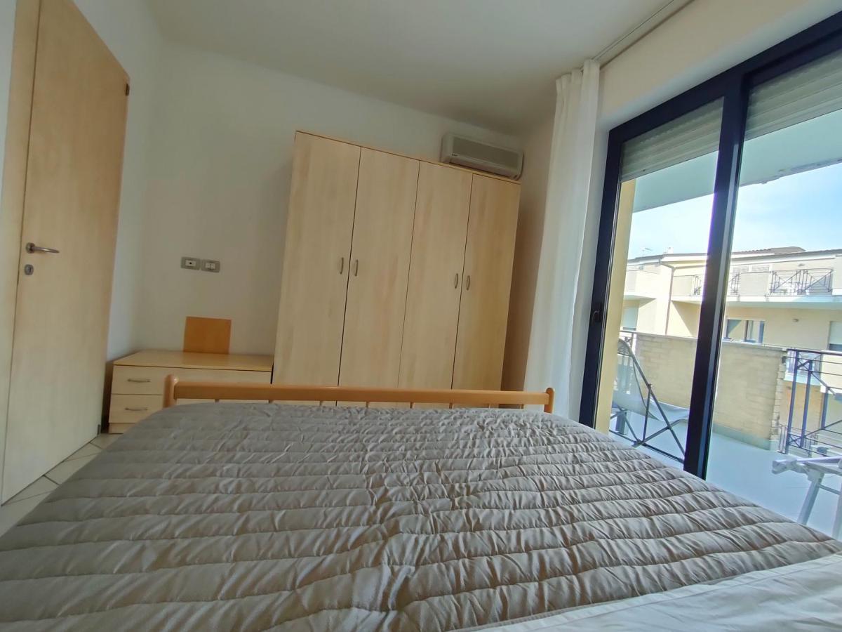 Appartamento Con Piscina Green Bay Village Пинето Экстерьер фото