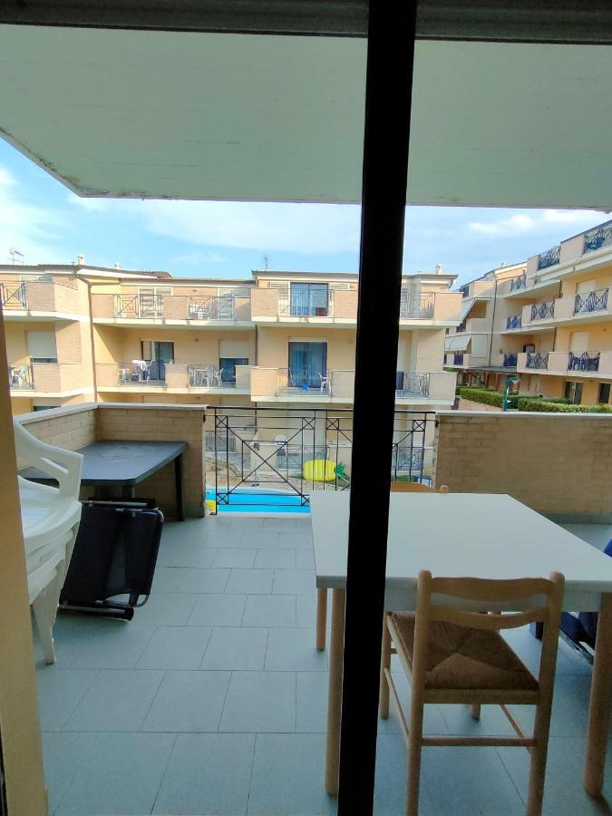 Appartamento Con Piscina Green Bay Village Пинето Экстерьер фото